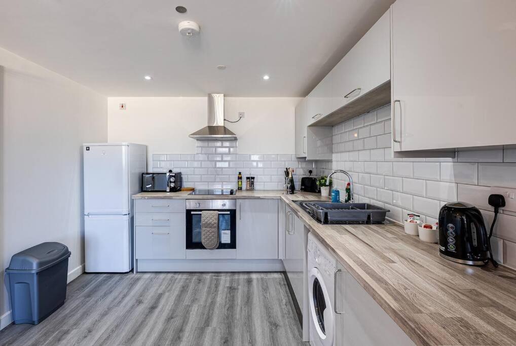 Entire 1 Bed Apt In The Centre Of Stockport Exteriör bild